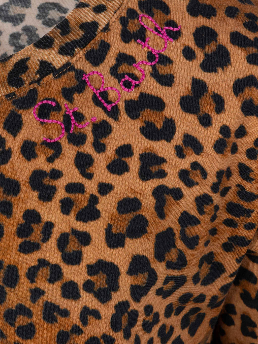 Abito Abbey con stampa leopardo sabbia e orlo con frange
