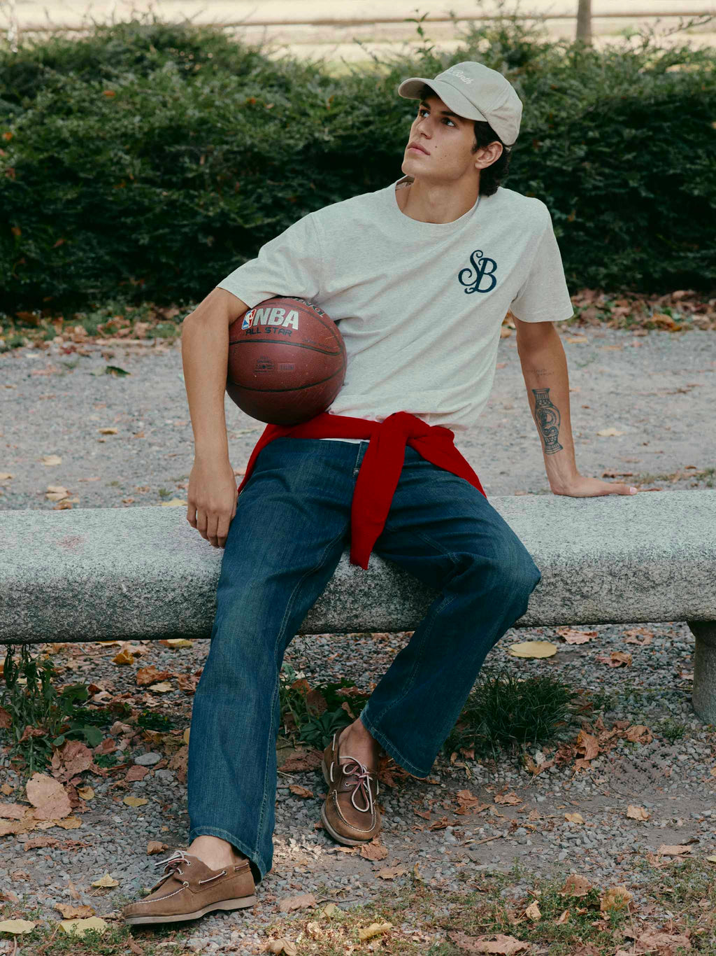 T-shirt Arnott grigia in cotone organico con ricamo product image 3