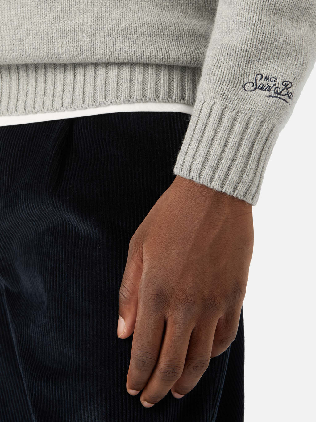 Maglia girocollo Bombardino Light grigia con intarsio e ricamo Après Ski