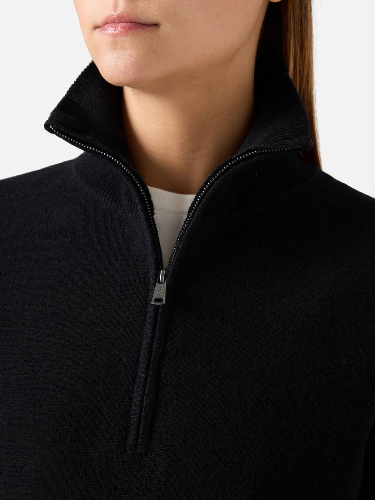Maglia Capucine nera in lana con mezza zip