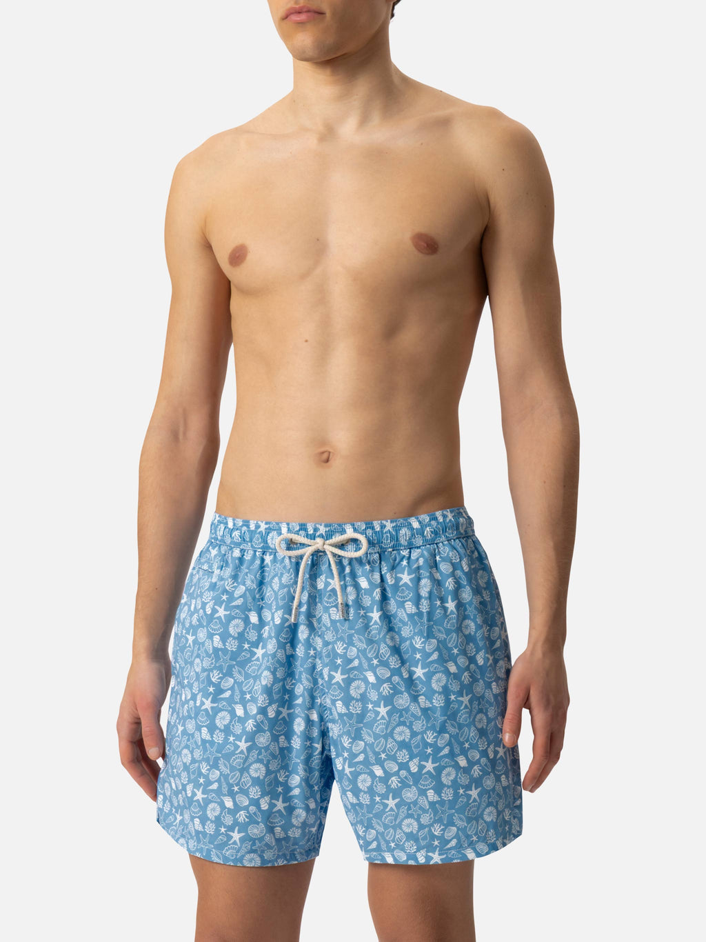 Costume mare Comfort Light azzurro polvere con stampa conchiglie tropicali