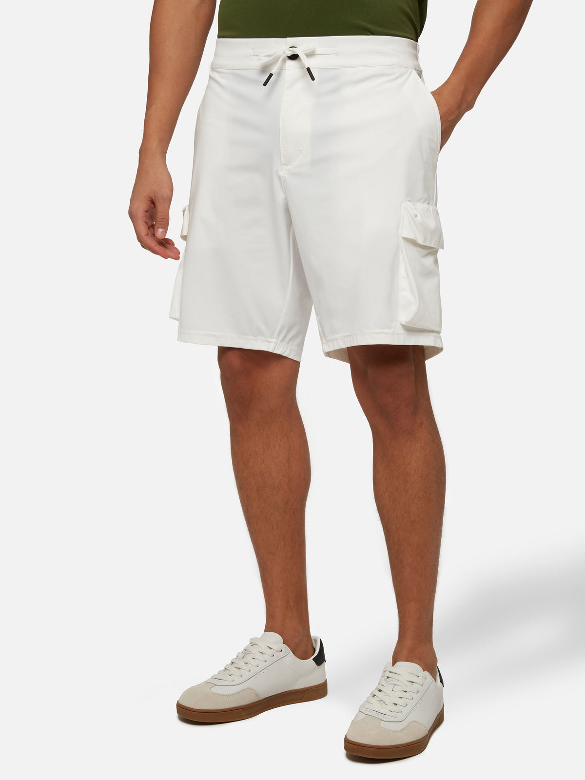 Bermuda Deck bianco panna in tessuto tecnico con tasche cargo