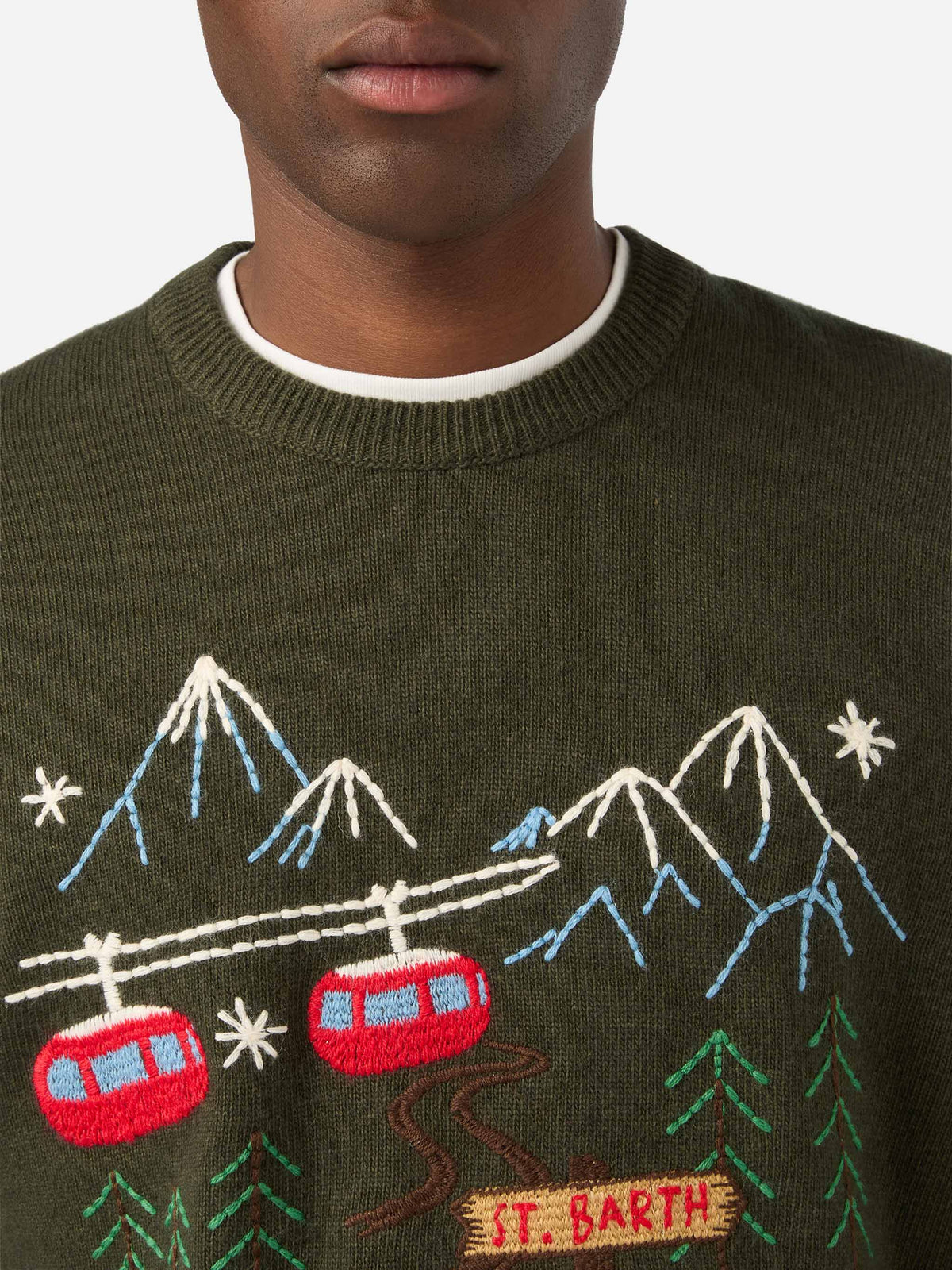 Maglia girocollo Heron verde militare con ricamo montagna