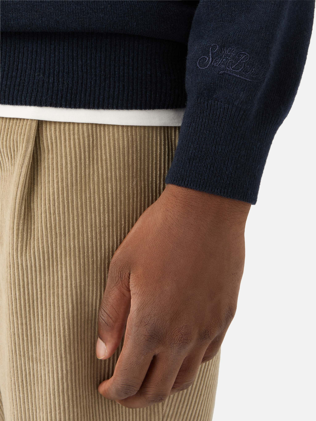 Maglia girocollo Heron Light blu navy in misto lana e cashmere con ricamo E Damme Tregua | Special edition