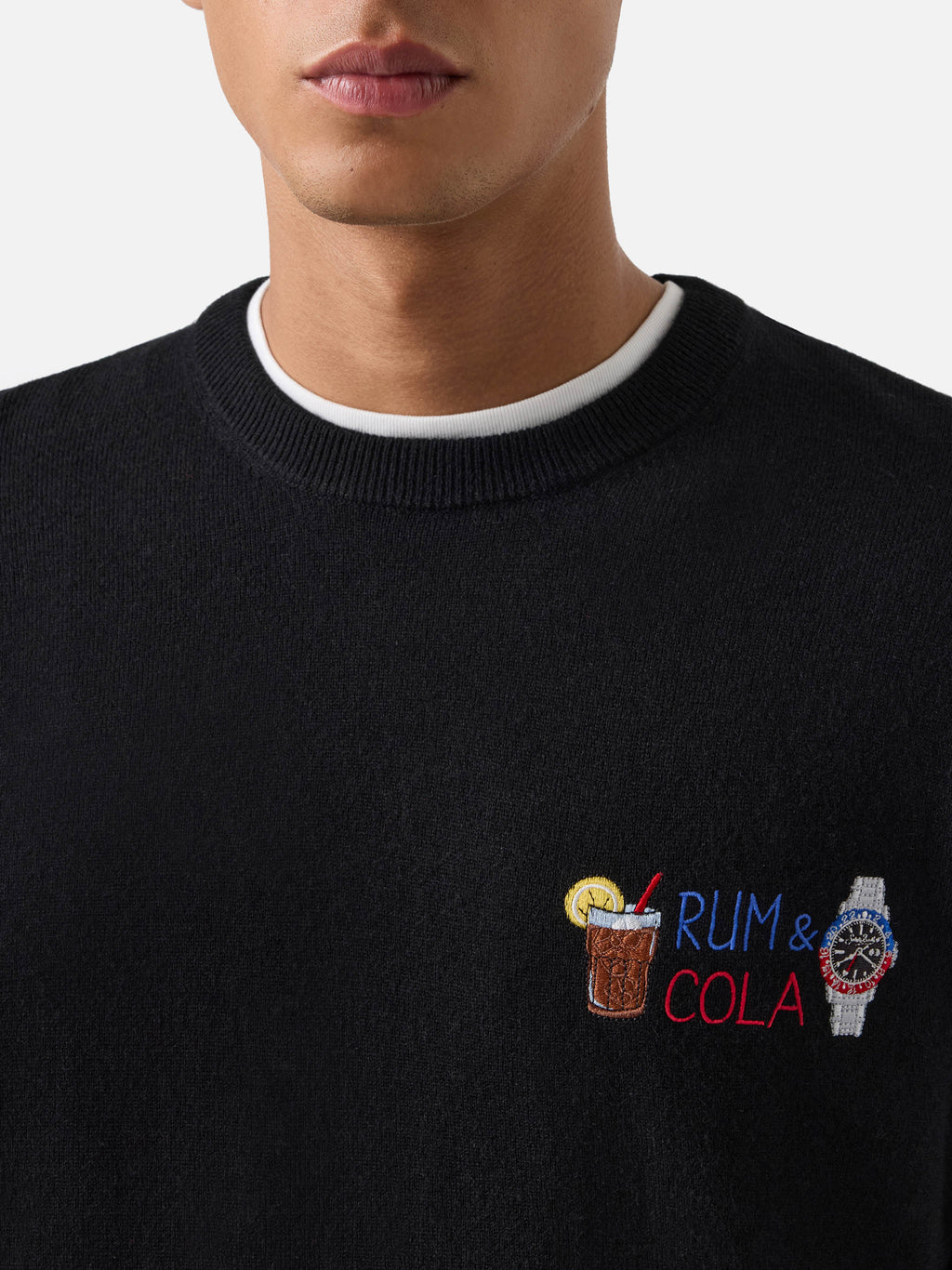 Maglia girocollo Heron Light nera in misto lana e cashmere con ricamo Rum & Cola