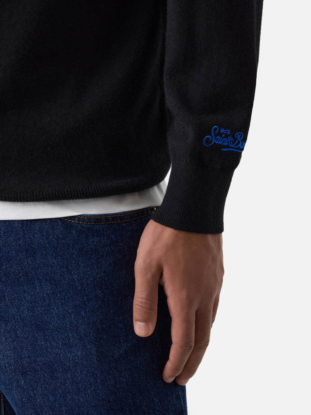 Maglia girocollo Heron Light nera in misto lana e cashmere con ricamo Rum & Cola