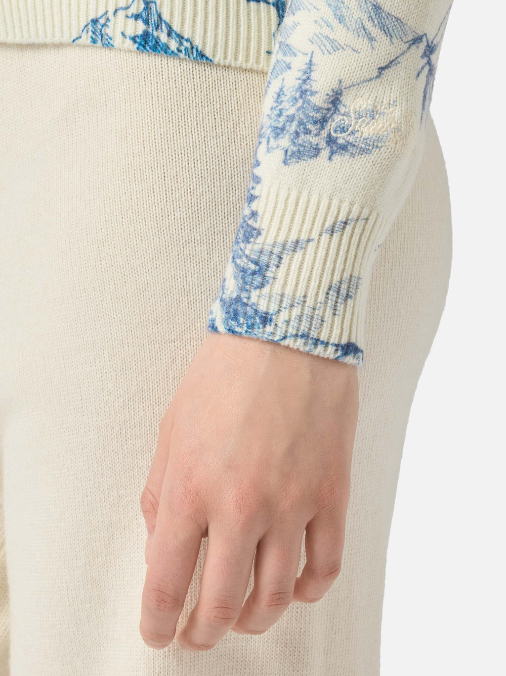 Maglione New Queen bianco con ricamo La Montagne
