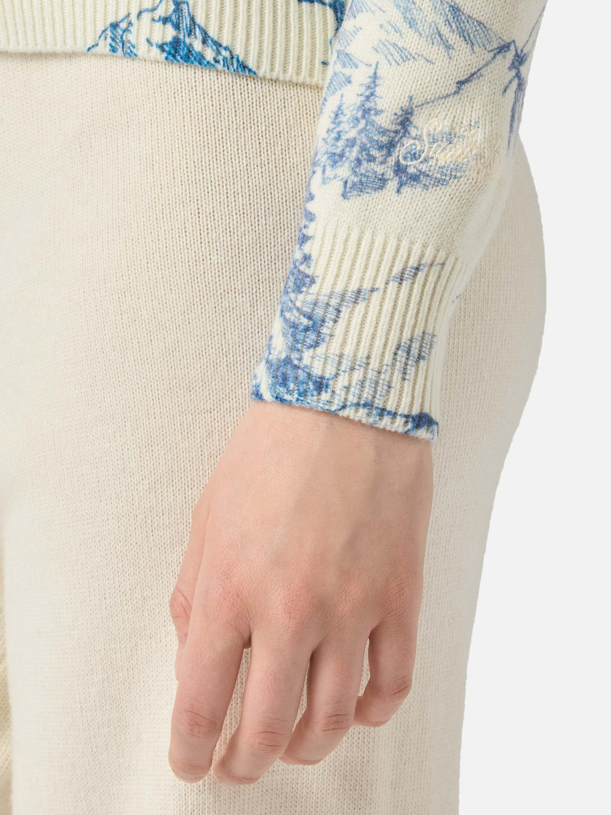 Maglione New Queen bianco con ricamo La Montagne
