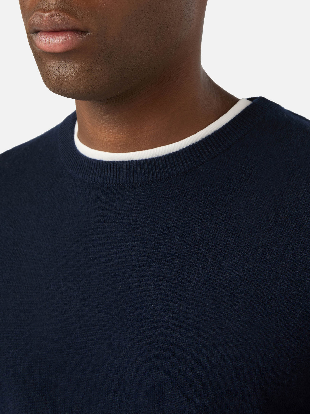 Maglia girocollo Regent blu navy in misto lana merino e cashmere