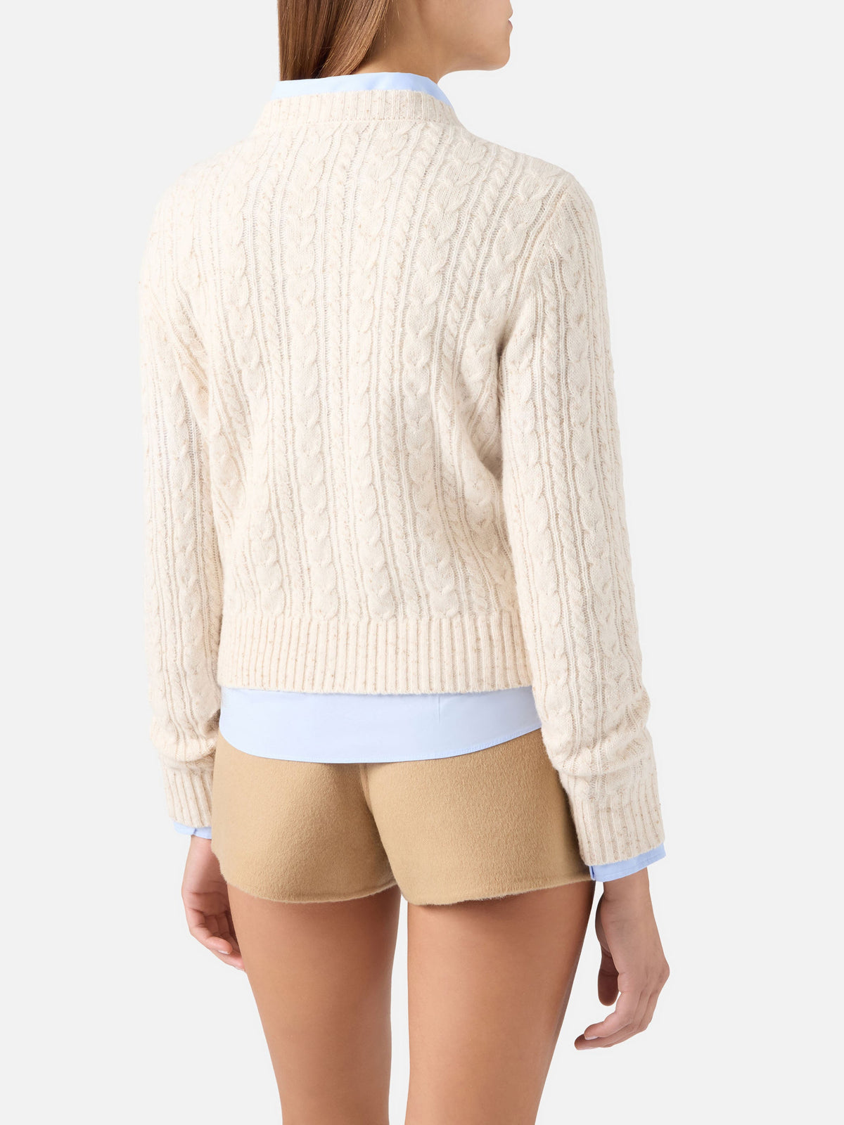 Cardigan Ursule grano in misto lana Donegal con punto trecce